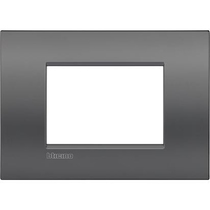 Placca 3 posti quadra street LivingLight Air Bticino LNC4803ST