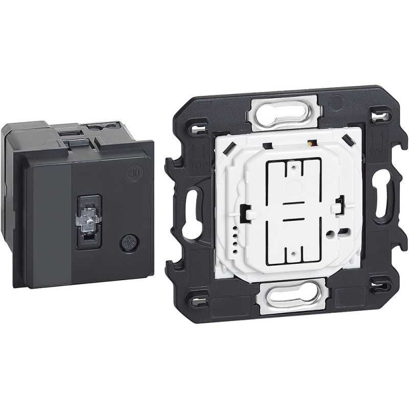 Gateway per il controllo di luci , prese e tapparelle Bticino Living Now K4500C