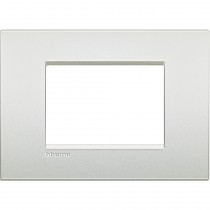 Placca 3 posti bianco perla LivingLight Air Bticino LNC4803PR
