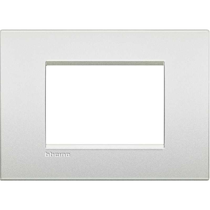 Placca 3 posti bianco perla LivingLight Air Bticino LNC4803PR