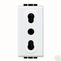 Bticino Light- presa 2P+T 10/16A 250Vac bipasso