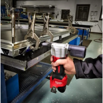 Rivettatrice compatta con batteria M12 Milwaukee 4933464405